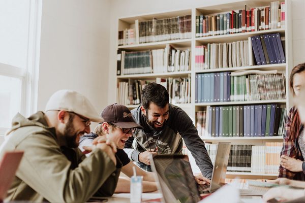 Come allestire il tuo ufficio seguendo questi facili consigli