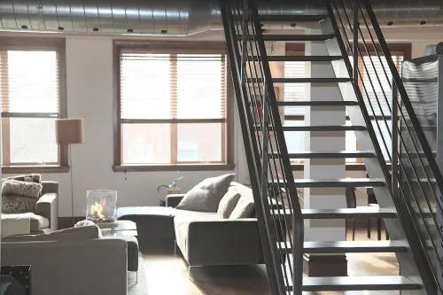 Comprare un montascale: i fattori che influenzano la scelta finale
